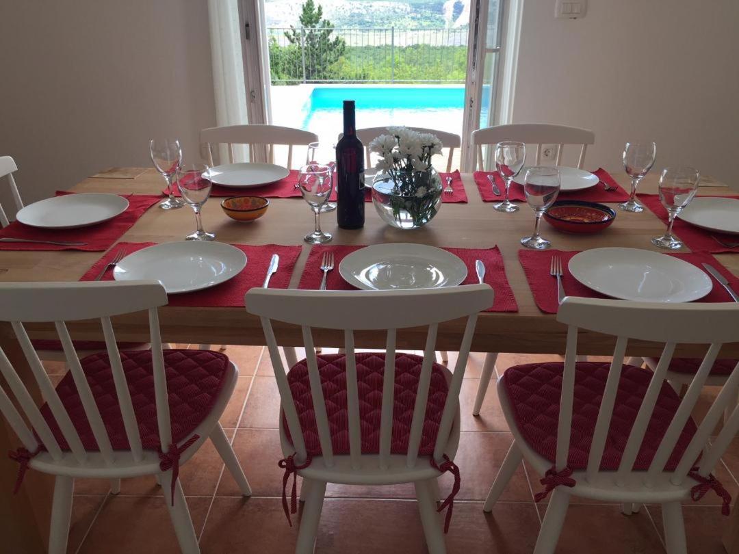 Holiday Home Aqua Smrika Luaran gambar