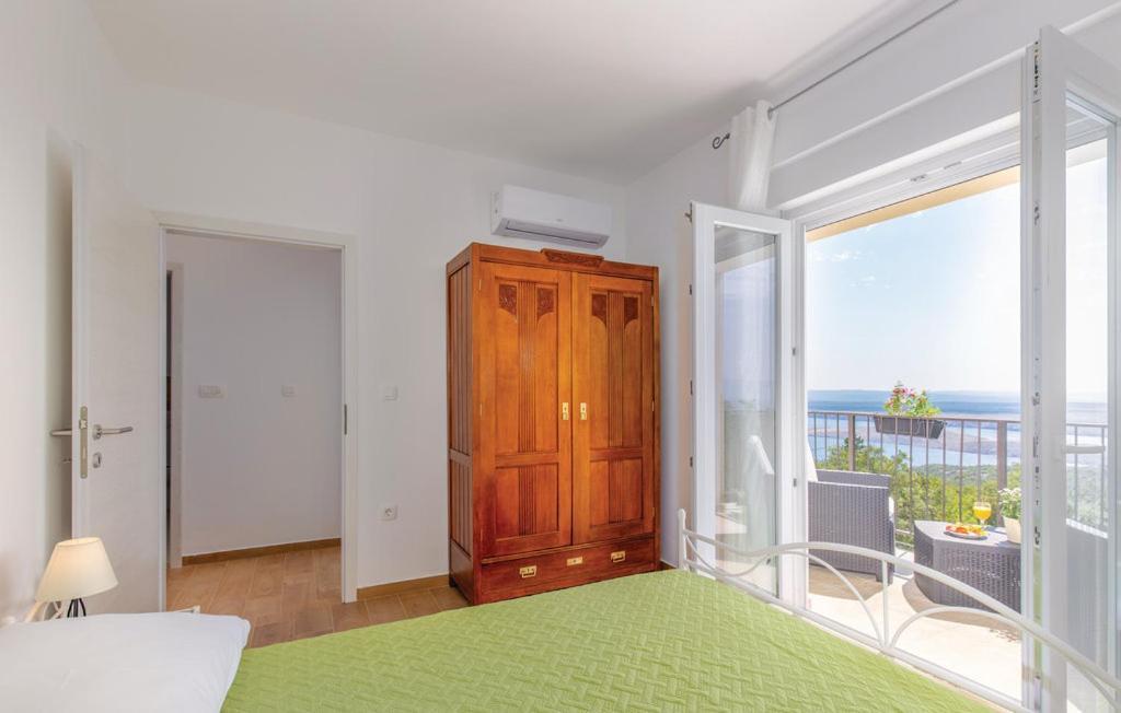 Holiday Home Aqua Smrika Luaran gambar