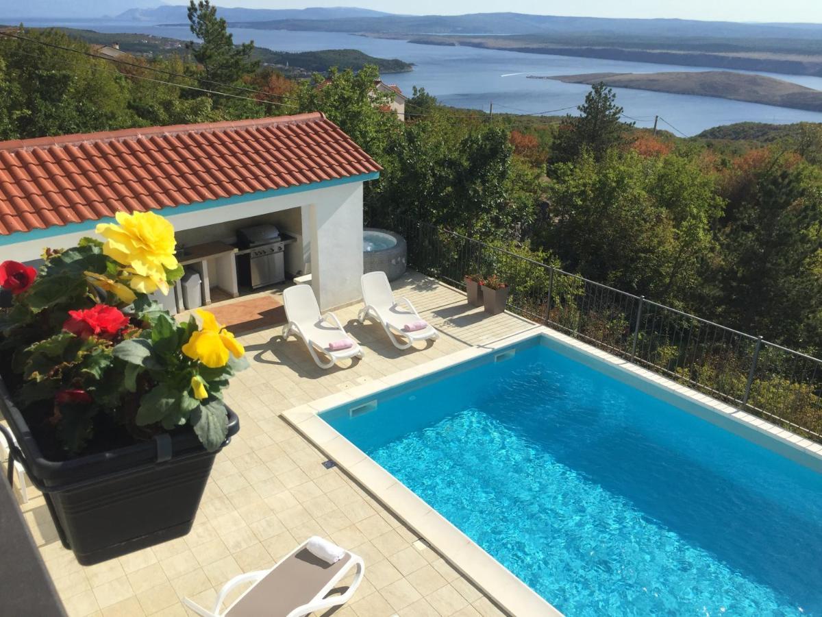 Holiday Home Aqua Smrika Luaran gambar