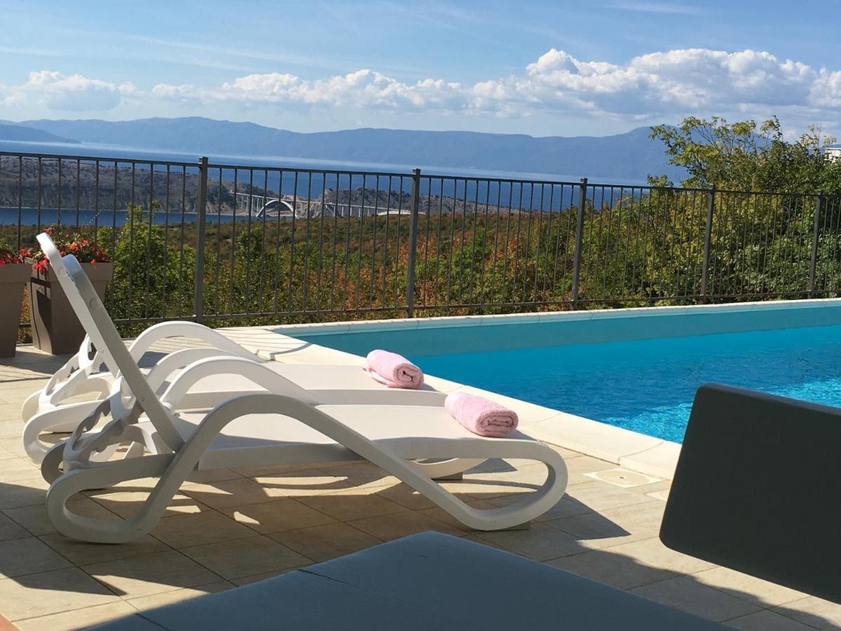 Holiday Home Aqua Smrika Luaran gambar