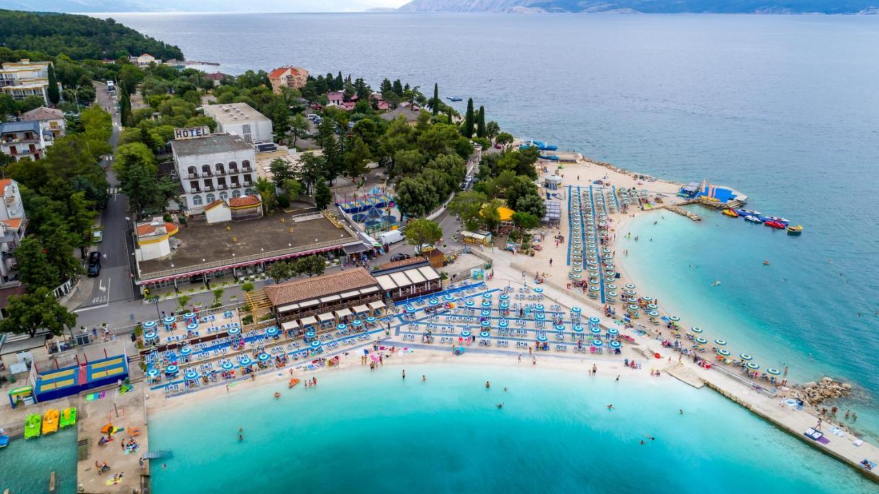 Holiday Home Aqua Smrika Luaran gambar